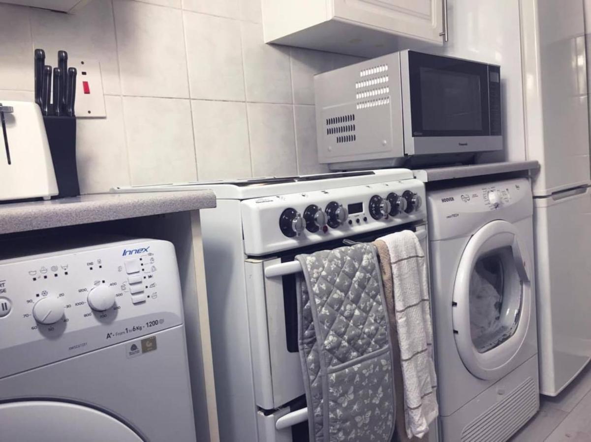 Captivating 2-Bed Apartment In Керколді Екстер'єр фото