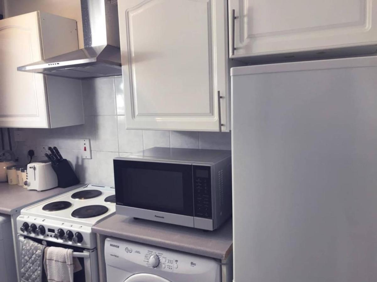Captivating 2-Bed Apartment In Керколді Екстер'єр фото