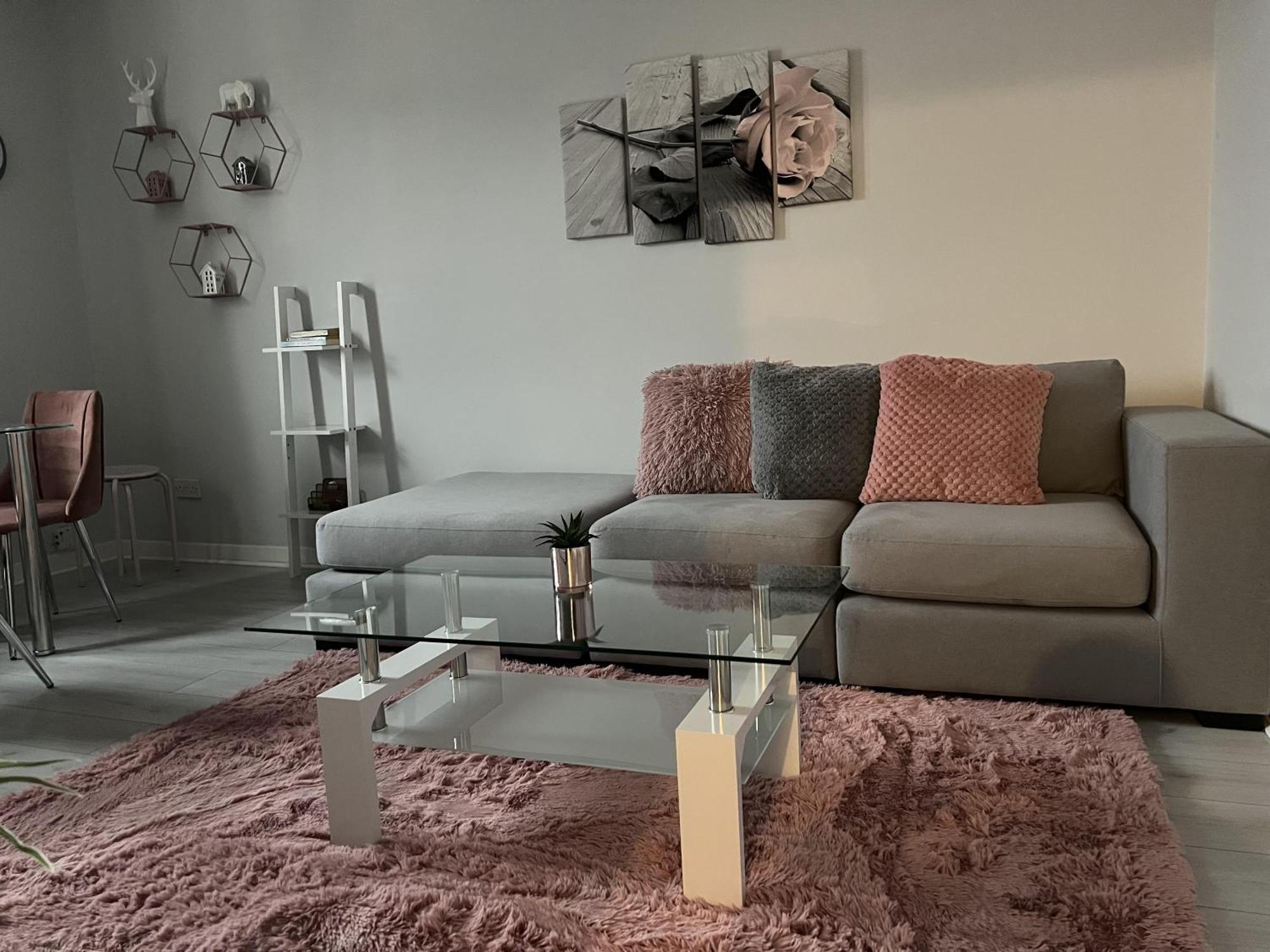 Captivating 2-Bed Apartment In Керколді Екстер'єр фото