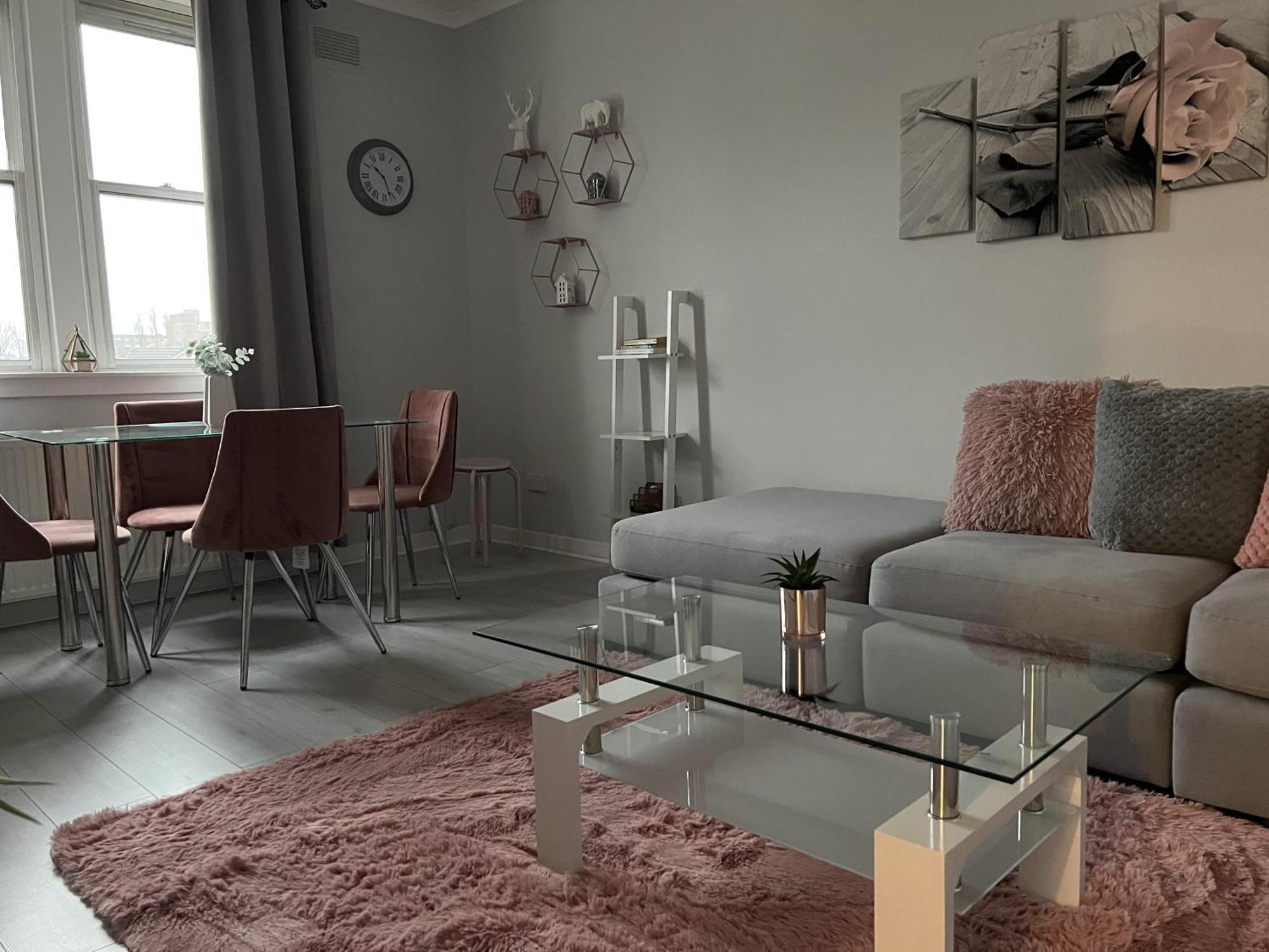 Captivating 2-Bed Apartment In Керколді Екстер'єр фото